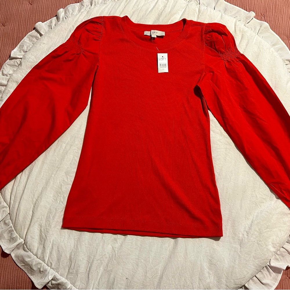 NEW LOFT red ribbed puff sleeve top